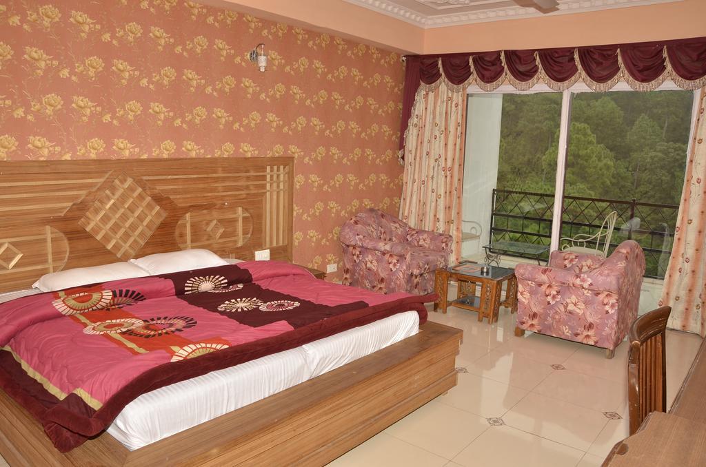 Hotel Shivalik Kasauli Rom bilde